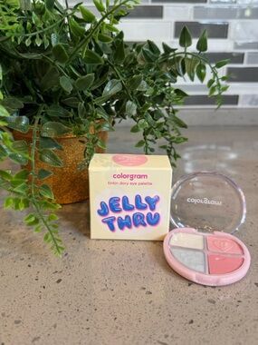 COLORGRAM - 05 Fairy Dory Tintin Dory Eyeshadow Pallet